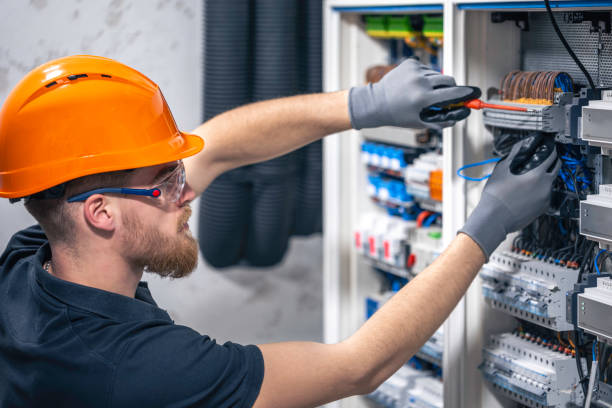 Best Emergency Electrical Repair  in Louisburg, KS